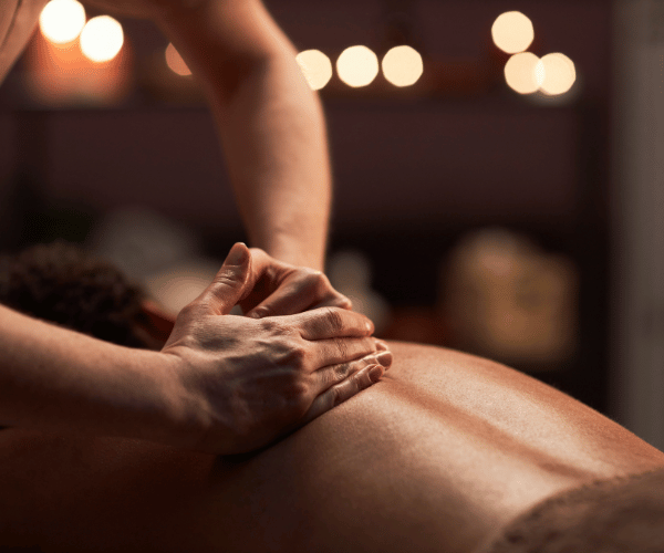Sandwich massage in Gurgaon with professional spa therapy